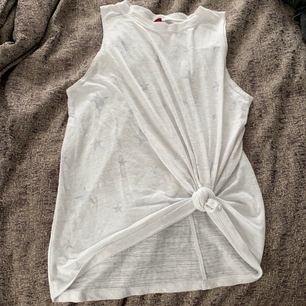 White tee-shirt with stars